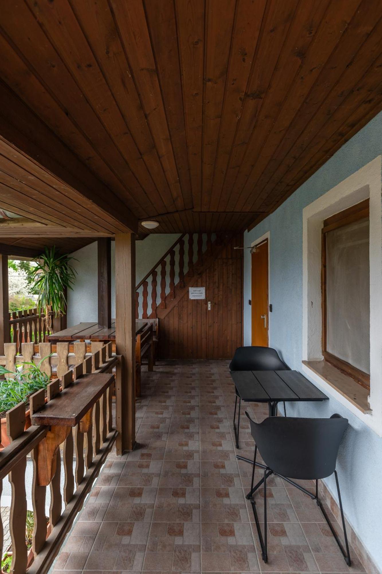 Janika Pension Вонярцвашхедь Экстерьер фото